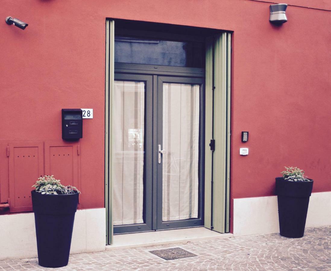 Rossosalvia Bed & Breakfast Peschiera del Garda Exterior photo